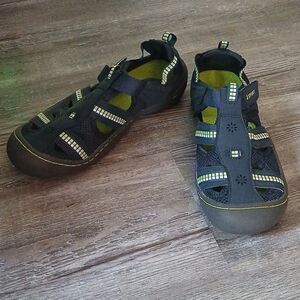 JSport by Jambu Regatta navy slip on shoes EUC worn once Sz 8